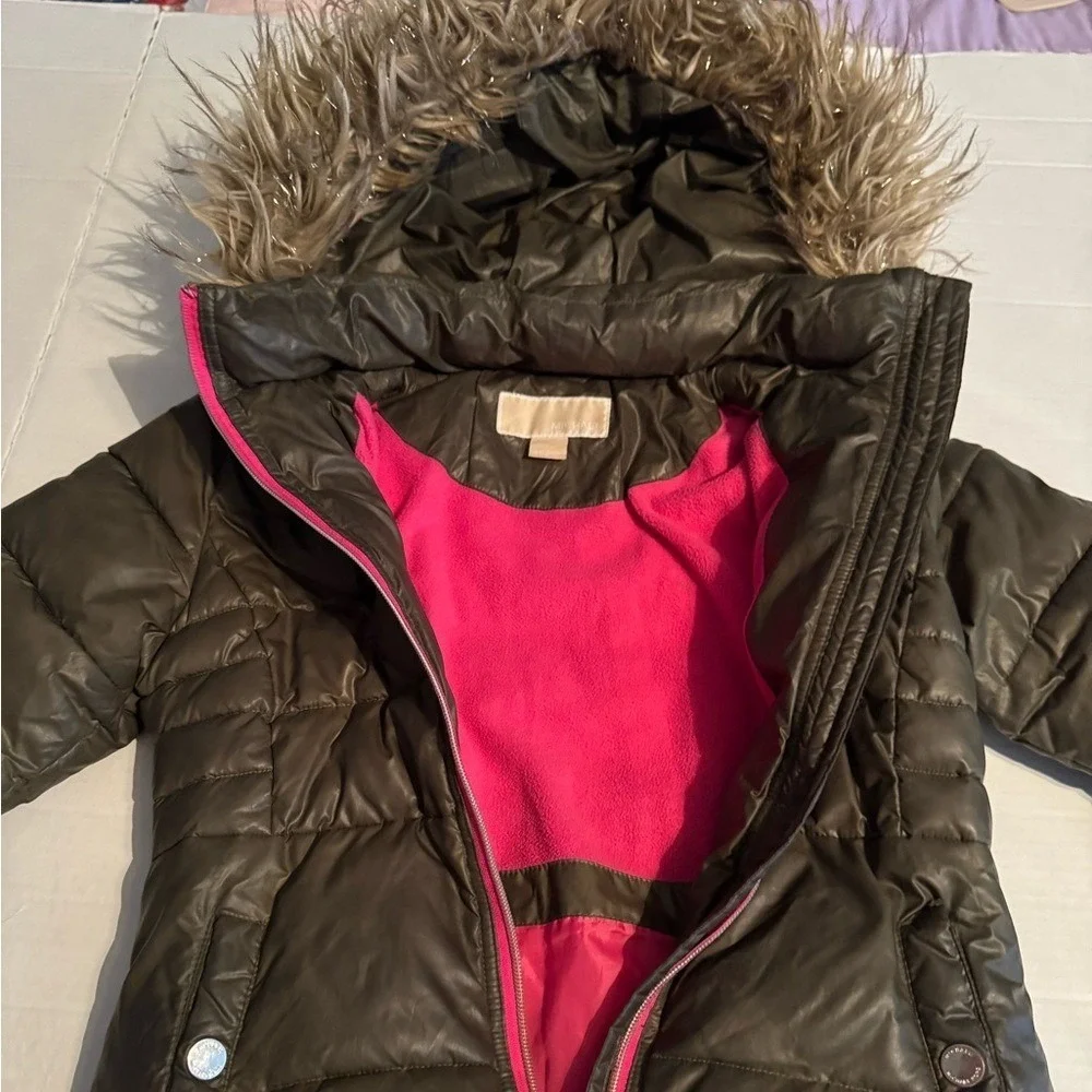 Michael Kors Girls Puffer Jacket‎ 8 Green Pink Zipper Faux Fur Hood Logo Gold